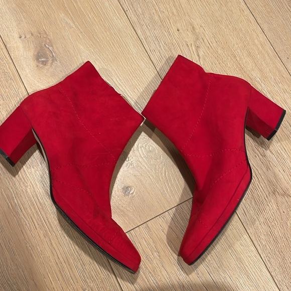 Escada boot - Picture 2 of 5